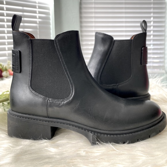 NWT COACH
Lyden Leather Chelsea Booties - Picture 3 of 11